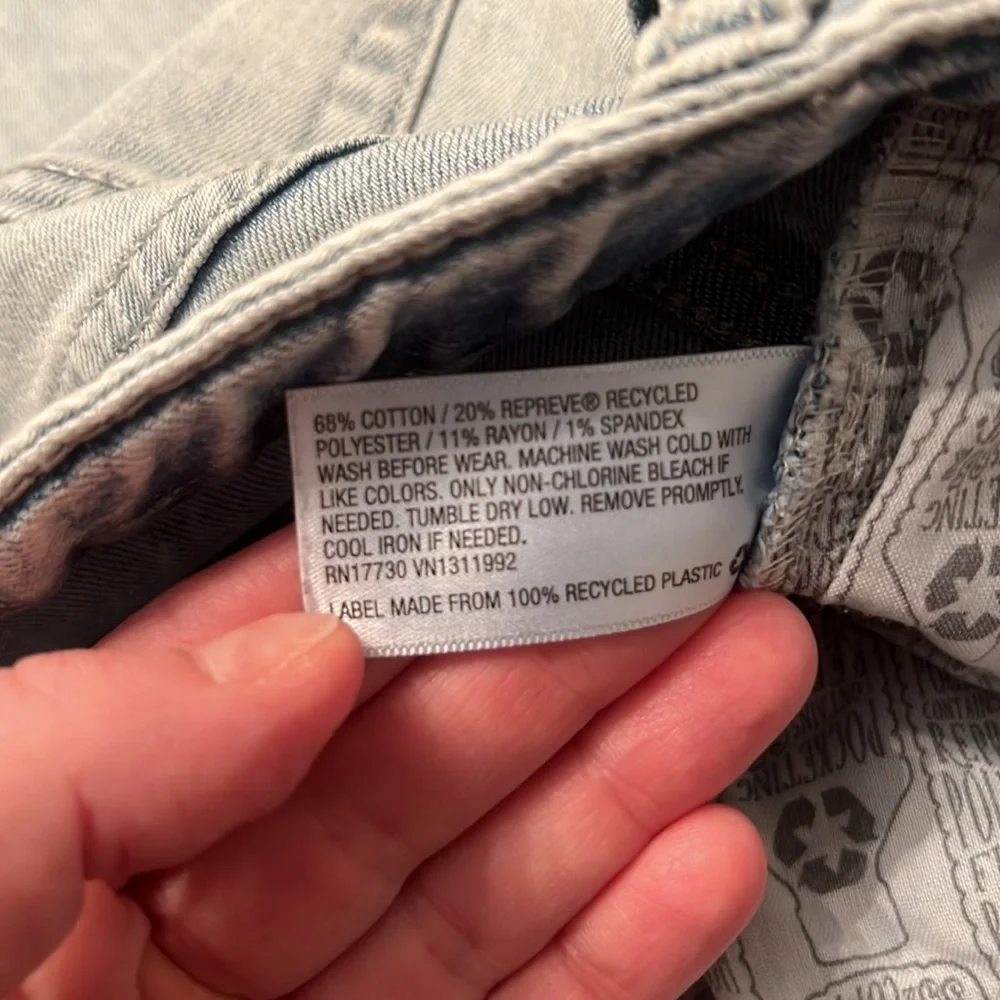 Light wash cropped jeans big girls Size 16
